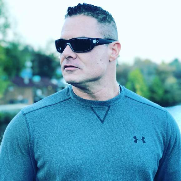 Meet your Posher, Gary - Picture 1 of 1